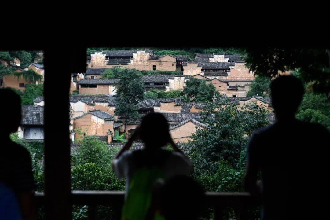 内向男生暗恋一个女生的表现是什么？有哪几个说明他一定暗恋你？游戏画面