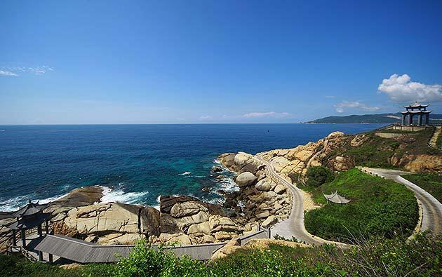 省政协十三届五次常委会会议召开 蓝绍敏主持