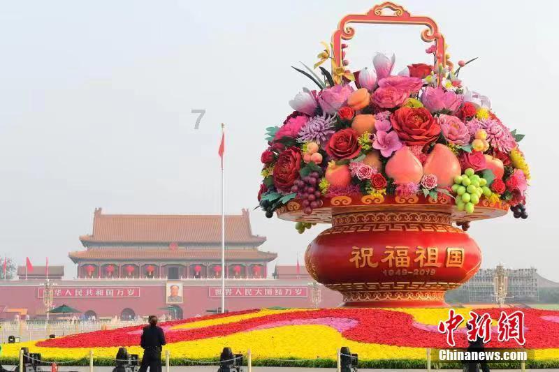 亲戚到处和邻居说他在外面当老板, 赚很多钱。其实他就一打工的,工资不高,我要不要揭穿他? - 分享和讨论有关话题的红迪社区