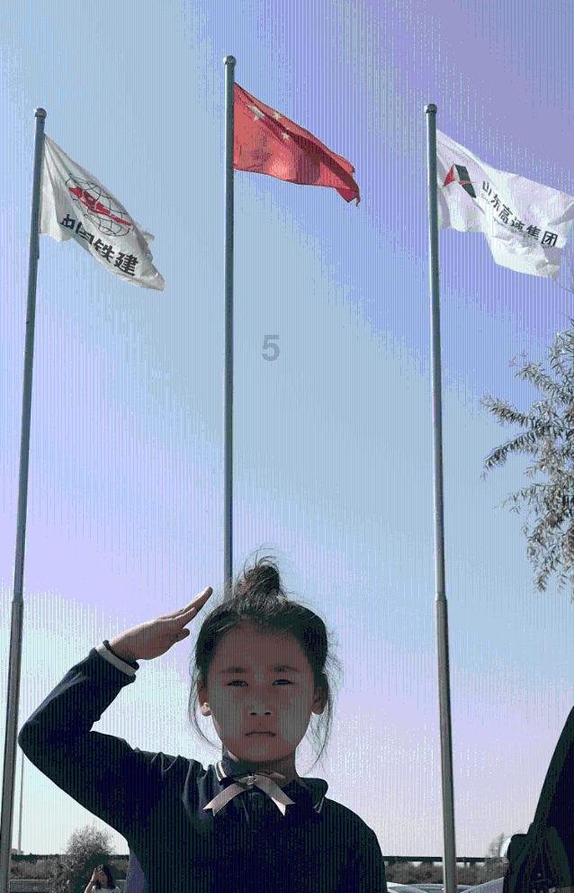 解放军基地外海域，美宣称2名大兵失踪，大批舰机围过来“搜救”