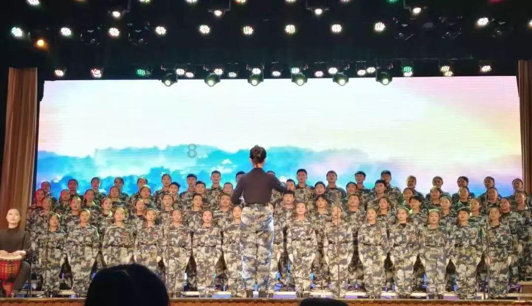 被困在殿堂的学生