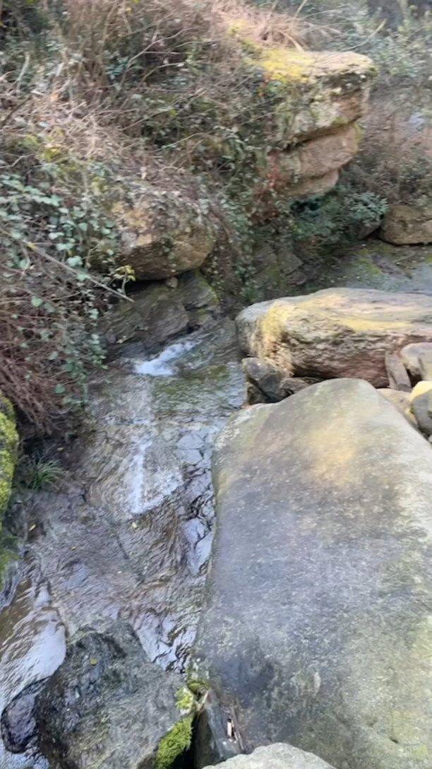 逃离黑砖房间