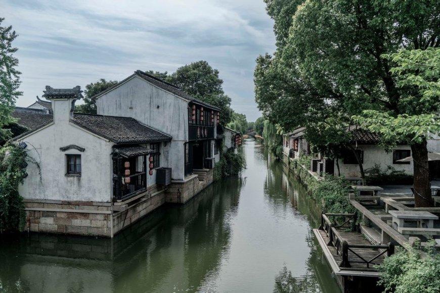 古城陇西:华灯初向晚 良辰应如是
