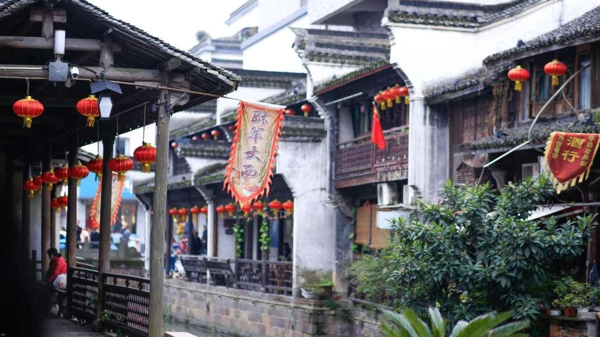 好家伙!杨紫《要久久爱》首播差评一片,观众差评理由出奇一致