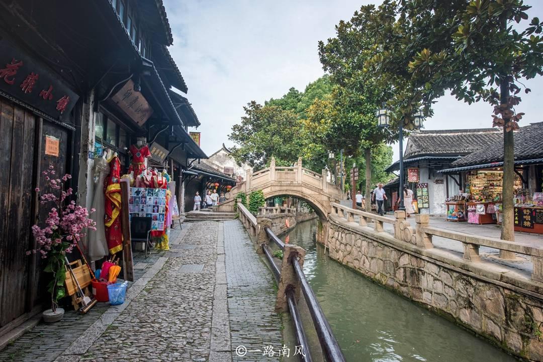 应急管理部派工作组赴河南方城县学校火灾现场指导处置