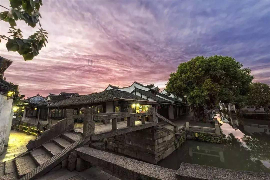 逃离可爱村落