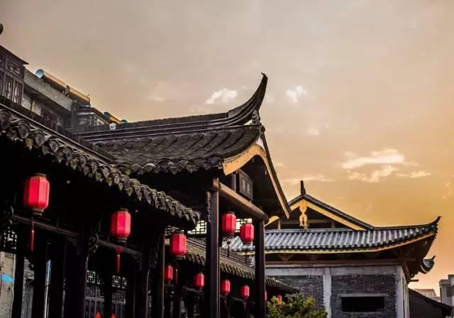 甘肃兰州，春节将至年货市场年味浓